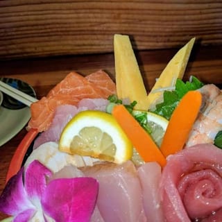 Chirashi Sushi