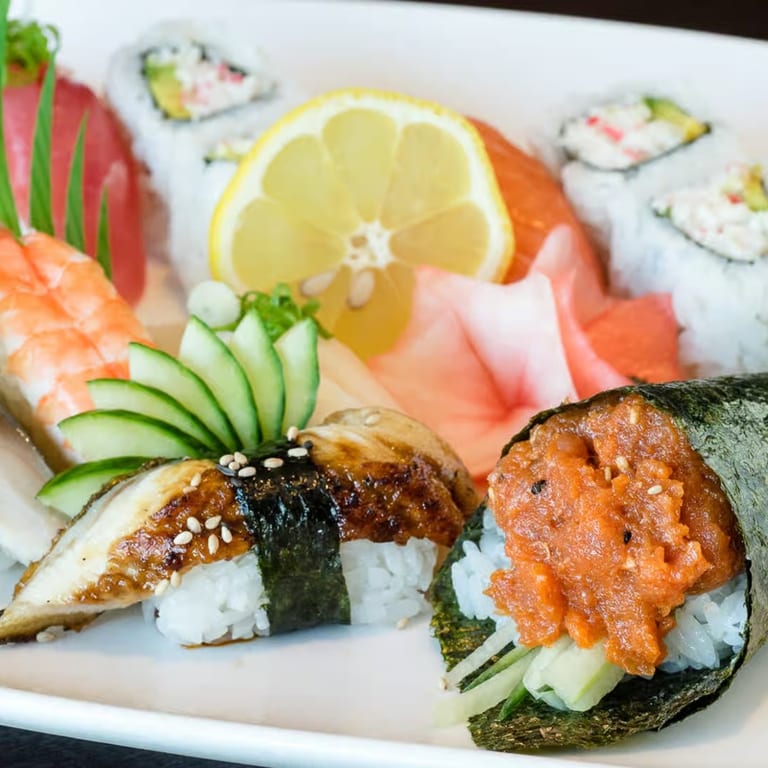 Deluxe Nigiri Dinner for Sushi Lovers!