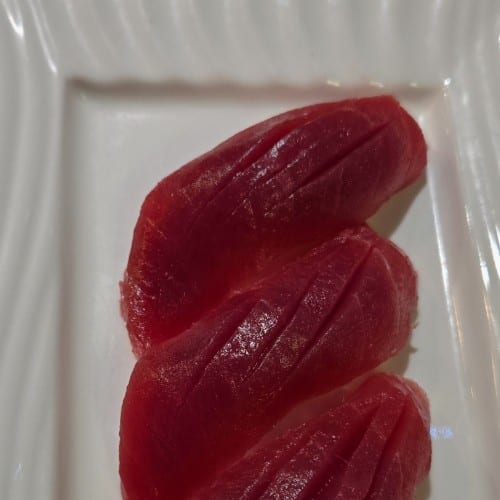 Maguro Nigiri.
